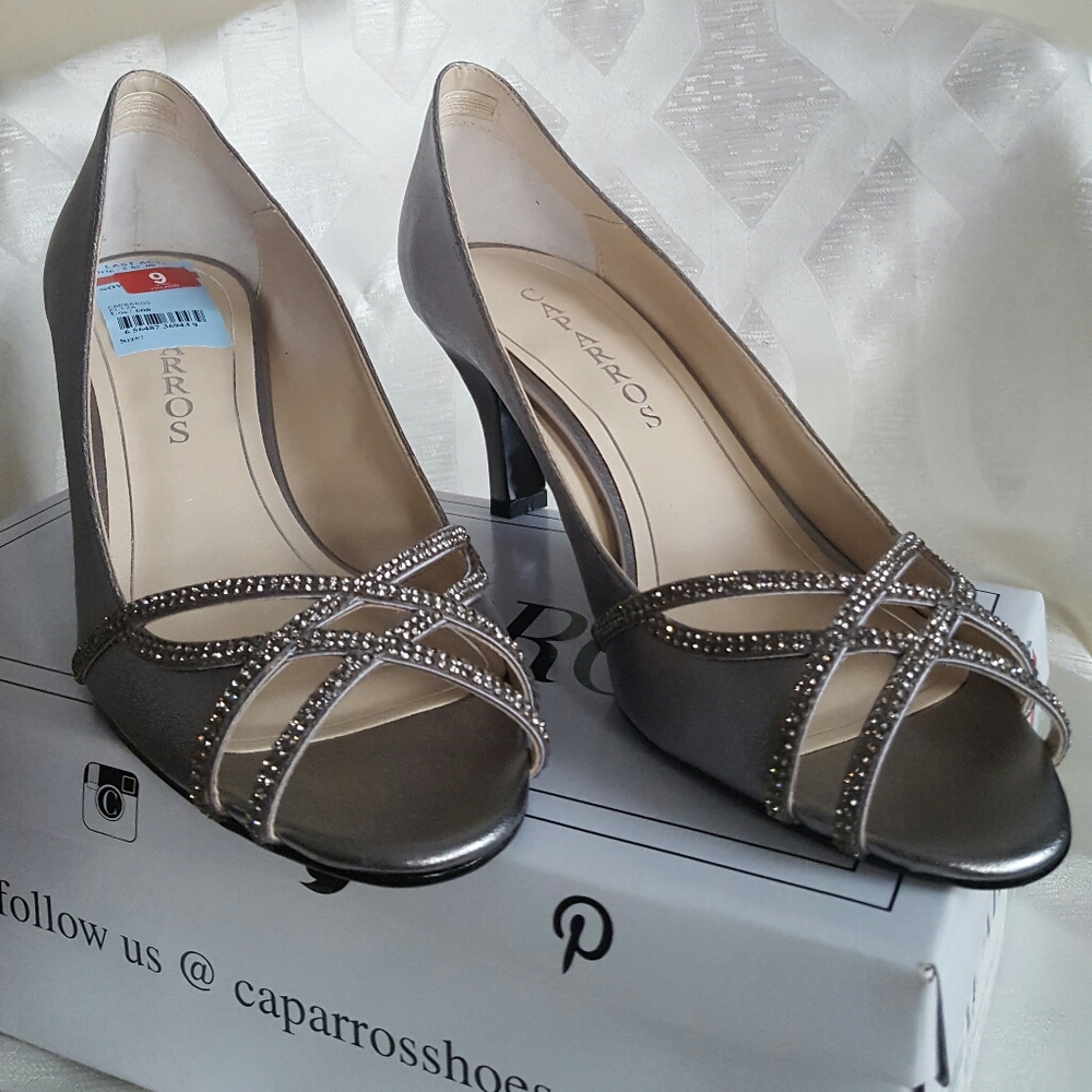 Shoes - Picture 5 of 8
